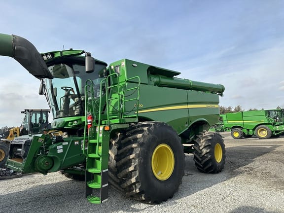 Main image John Deere S770