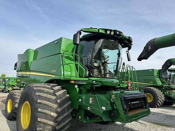 Image of John Deere S770 equipment image 1