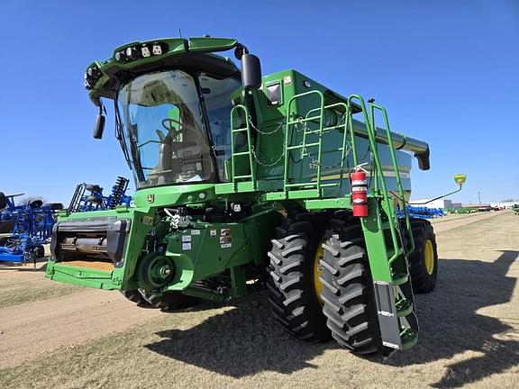 Image of John Deere S770 equipment image 2