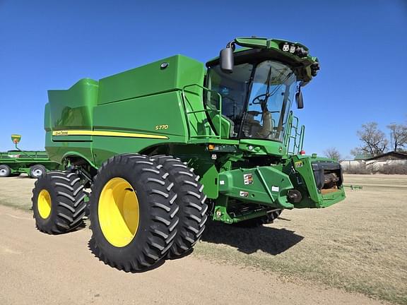 Image of John Deere S770 equipment image 1