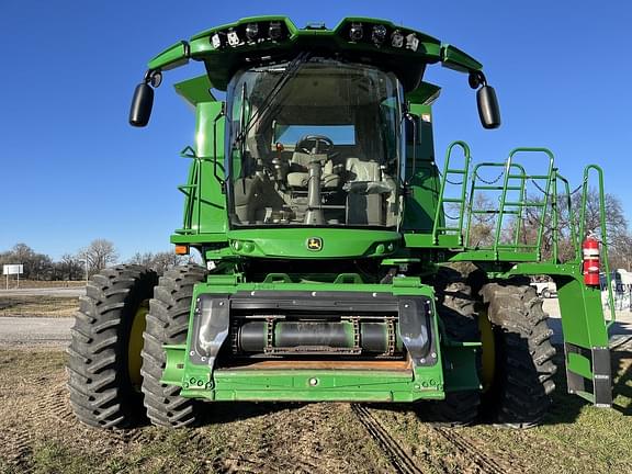 Image of John Deere S770 equipment image 2