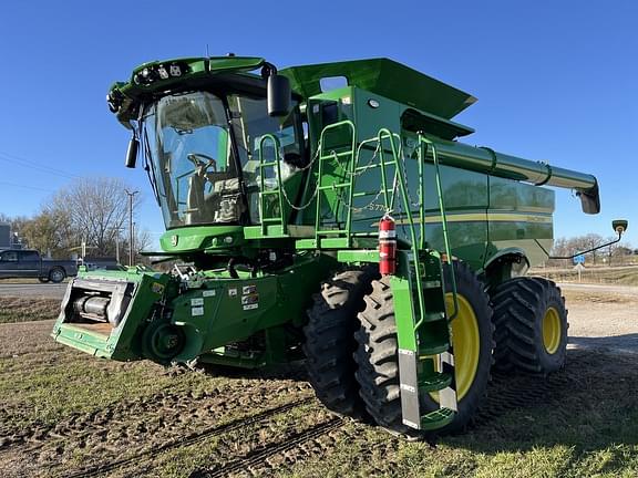 Image of John Deere S770 equipment image 3