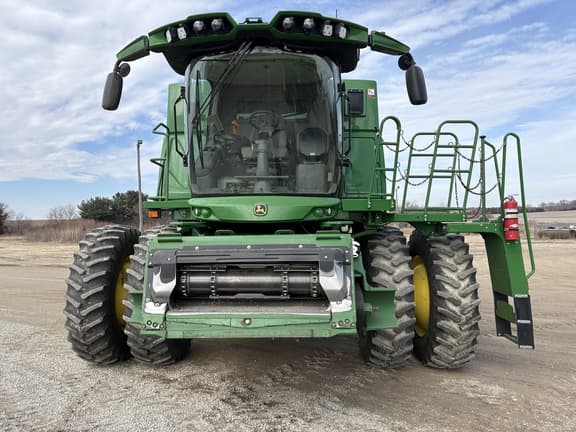 Image of John Deere S770 equipment image 2
