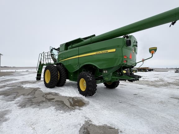 Image of John Deere S770 equipment image 3