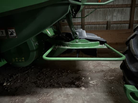 Image of John Deere S770 equipment image 1