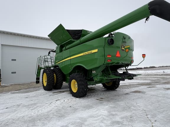 Image of John Deere S770 equipment image 4