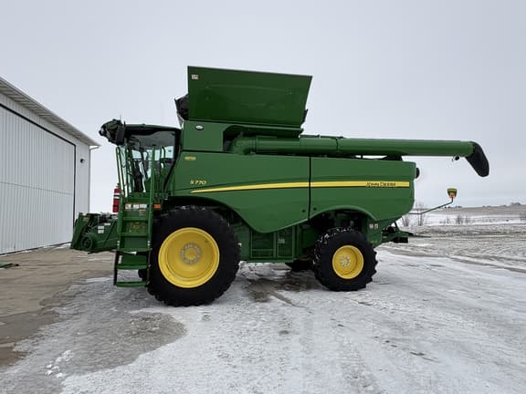 Image of John Deere S770 equipment image 2