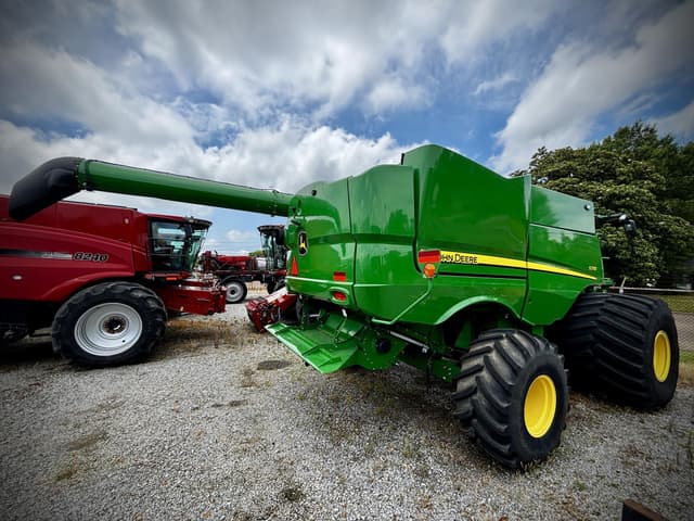 Image of John Deere S770 equipment image 2