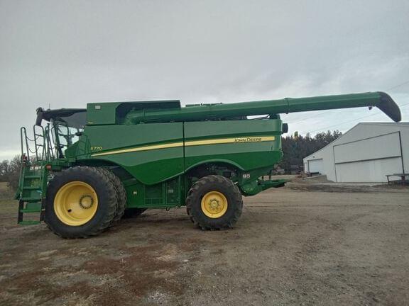 Image of John Deere S770 equipment image 1