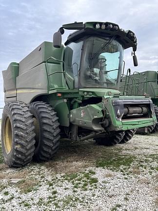 Image of John Deere S770 equipment image 1