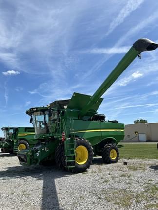 Image of John Deere S770 equipment image 1