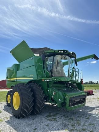 Image of John Deere S770 Primary image