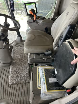 Image of John Deere S770 equipment image 1