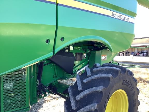 Image of John Deere S770 equipment image 2