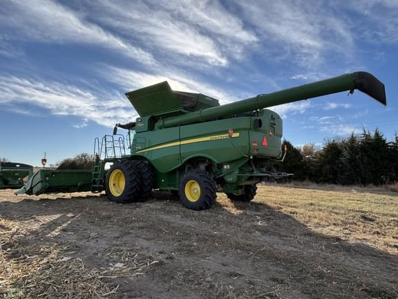 Image of John Deere S770 equipment image 3
