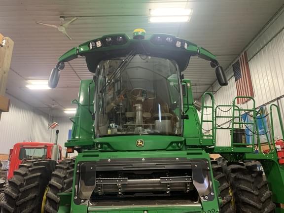 Image of John Deere S770 equipment image 2