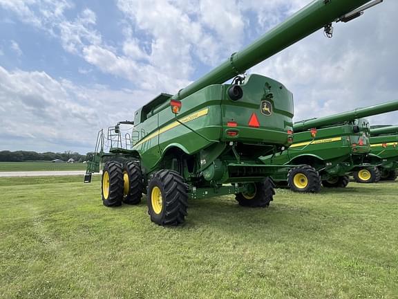 Image of John Deere S770 equipment image 3