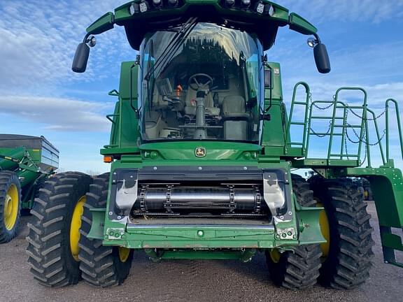 Image of John Deere S770 equipment image 2