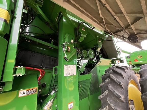 Image of John Deere S770 equipment image 4