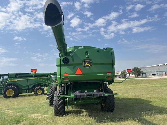 Image of John Deere S770 equipment image 2