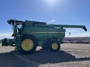 Main image John Deere S770 3