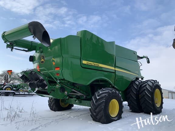 Image of John Deere S770 equipment image 2