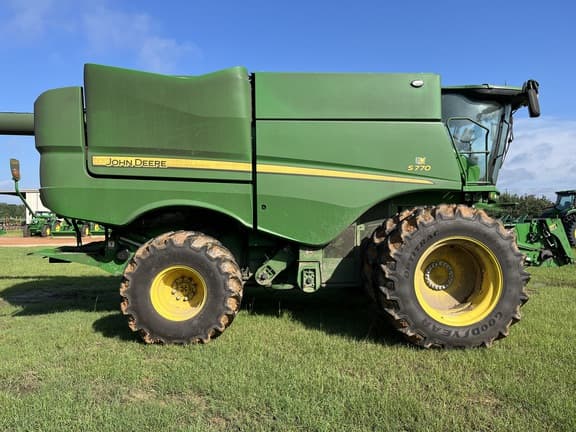 Image of John Deere S770 equipment image 4