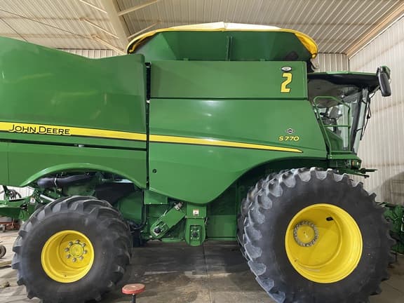 Image of John Deere S770 equipment image 1