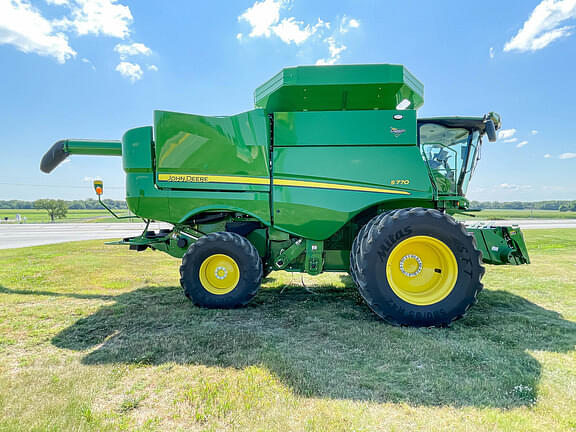 Image of John Deere S770 equipment image 4