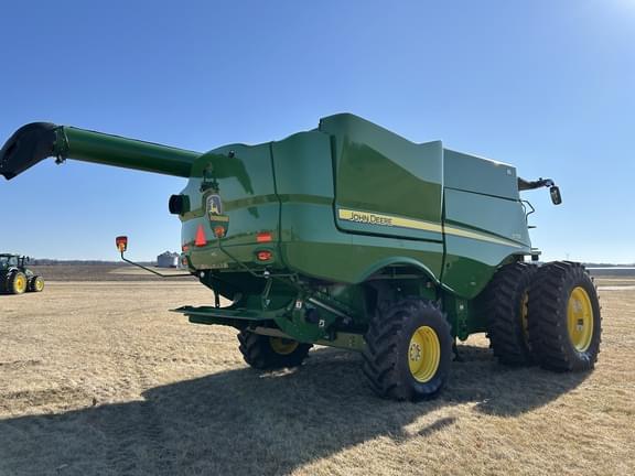 Image of John Deere S770 equipment image 3