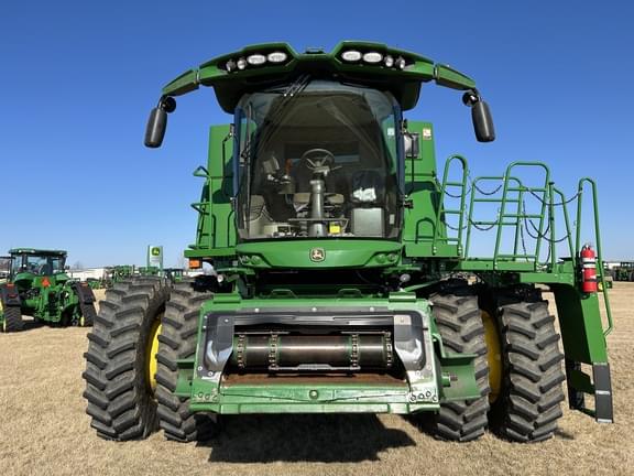 Image of John Deere S770 equipment image 2