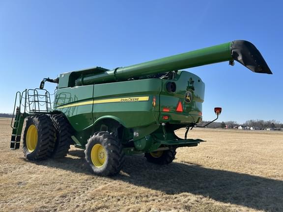 Image of John Deere S770 equipment image 4