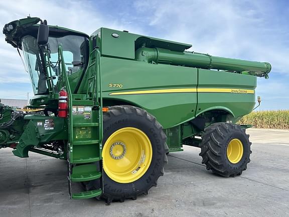 Image of John Deere S770 Primary image