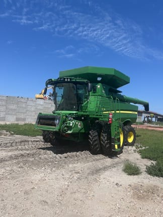 2023 John Deere S770 Equipment Image0
