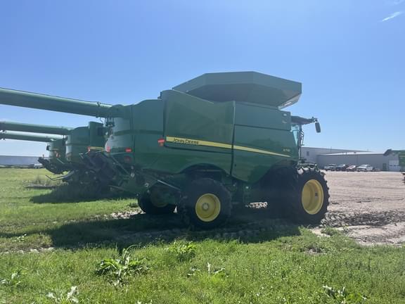 Image of John Deere S770 equipment image 1
