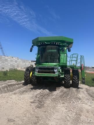 Image of John Deere S770 equipment image 2