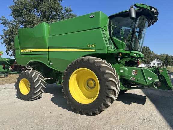 Image of John Deere S770 equipment image 1