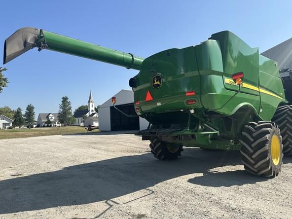 Image of John Deere S770 equipment image 2