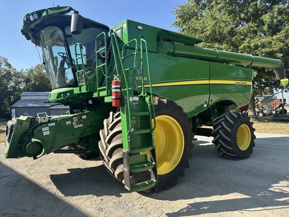 2023 John Deere S770 Equipment Image0