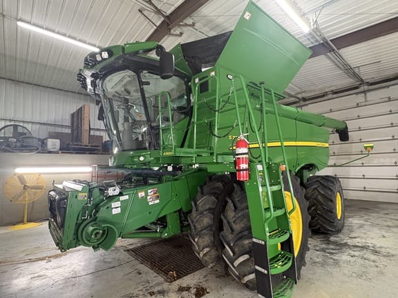 2023 John Deere S770 Equipment Image0