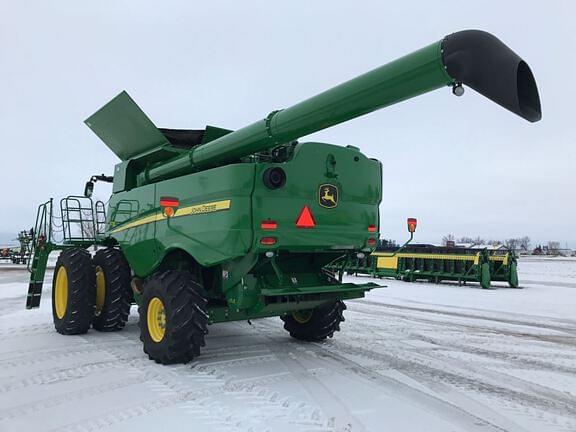 Image of John Deere S770 equipment image 2