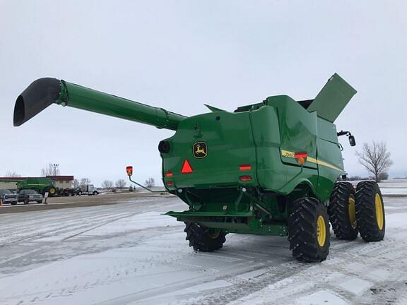 Image of John Deere S770 equipment image 4