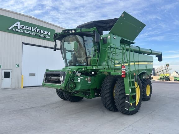 Image of John Deere S770 Primary image