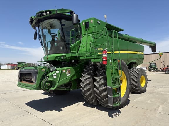 Image of John Deere S770 equipment image 1