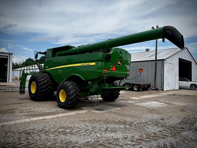 Image of John Deere S770 equipment image 3