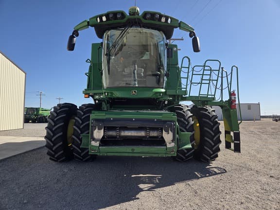 Image of John Deere S770 equipment image 2