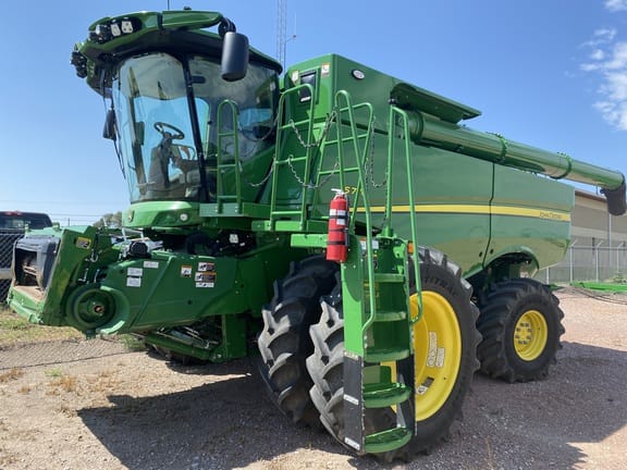 Main image John Deere S770