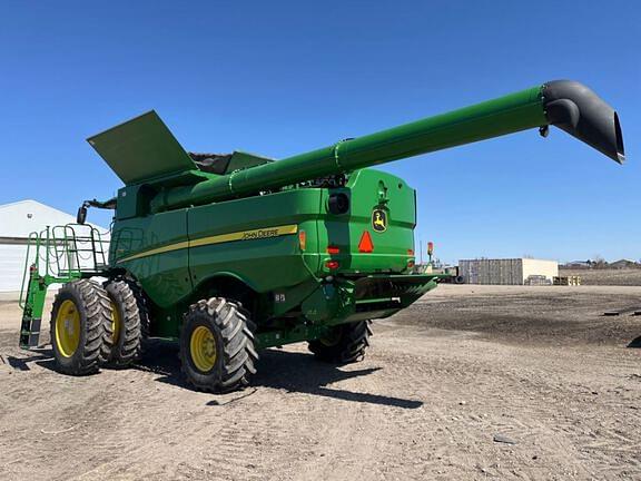 Image of John Deere S770 equipment image 2