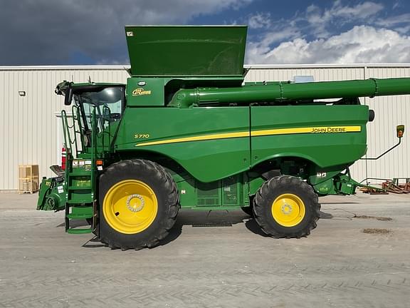 Image of John Deere S770 equipment image 1