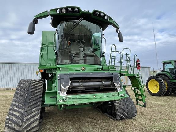 Image of John Deere S770 equipment image 1